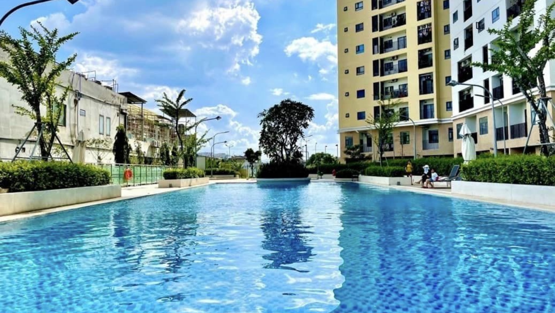 Căn duplex sân vườn hồ bơi (2 tầng) tầng trệt. Tiện ở và kinh doanh. Làm VP rất thuận tiện.. For Rent shophouse in Phan Chu Trinh, Phường Hiệp Phú, Thủ Đức, Hồ Chí Minh posted by Căn Nhà Màu Vàng. Hình 4