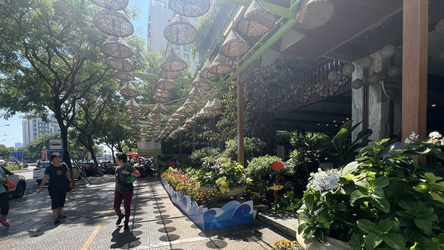 Chính chủ cần bán siêu phẩm tại trung Quận Hải Châu, TP.Đà Nẵng.. 매매 타운하우스 Nguyễn Văn Linh, Quận Hải Châu, Đà Nẵng에 위치 Căn Nhà Màu Vàng 등록