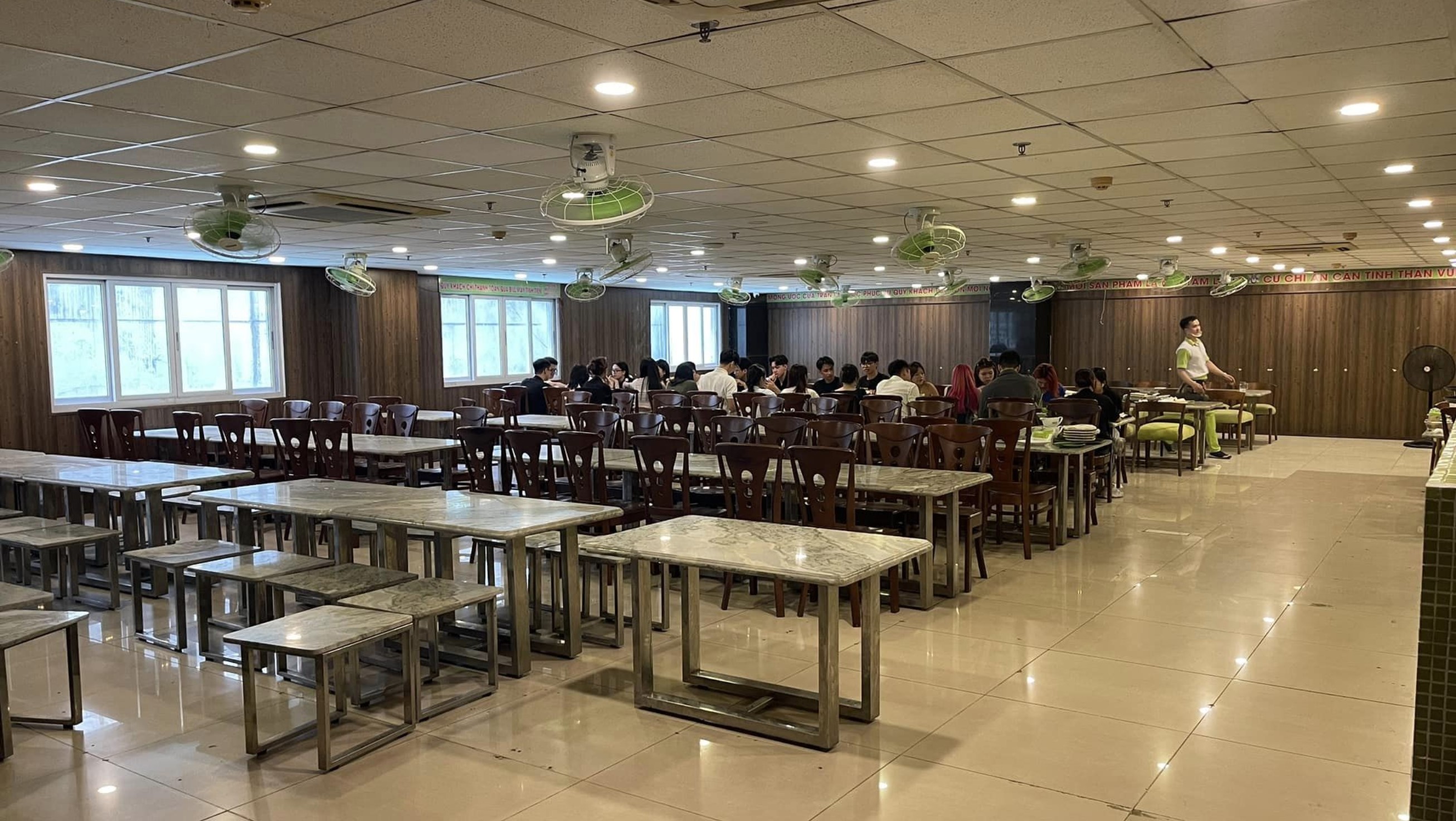 Cho Thuê 200m2 sàn tầng lửng toà nhà Master Building - 42 - 43 Trần Cao Vân, Quận 3 gần Hồ Con Rùa.. For Rent office in 42 - 43 Trần Cao Vân, Phường Võ Thị Sáu, Quận 3, Hồ Chí Minh posted by Căn Nhà Màu Vàng. Hình 2