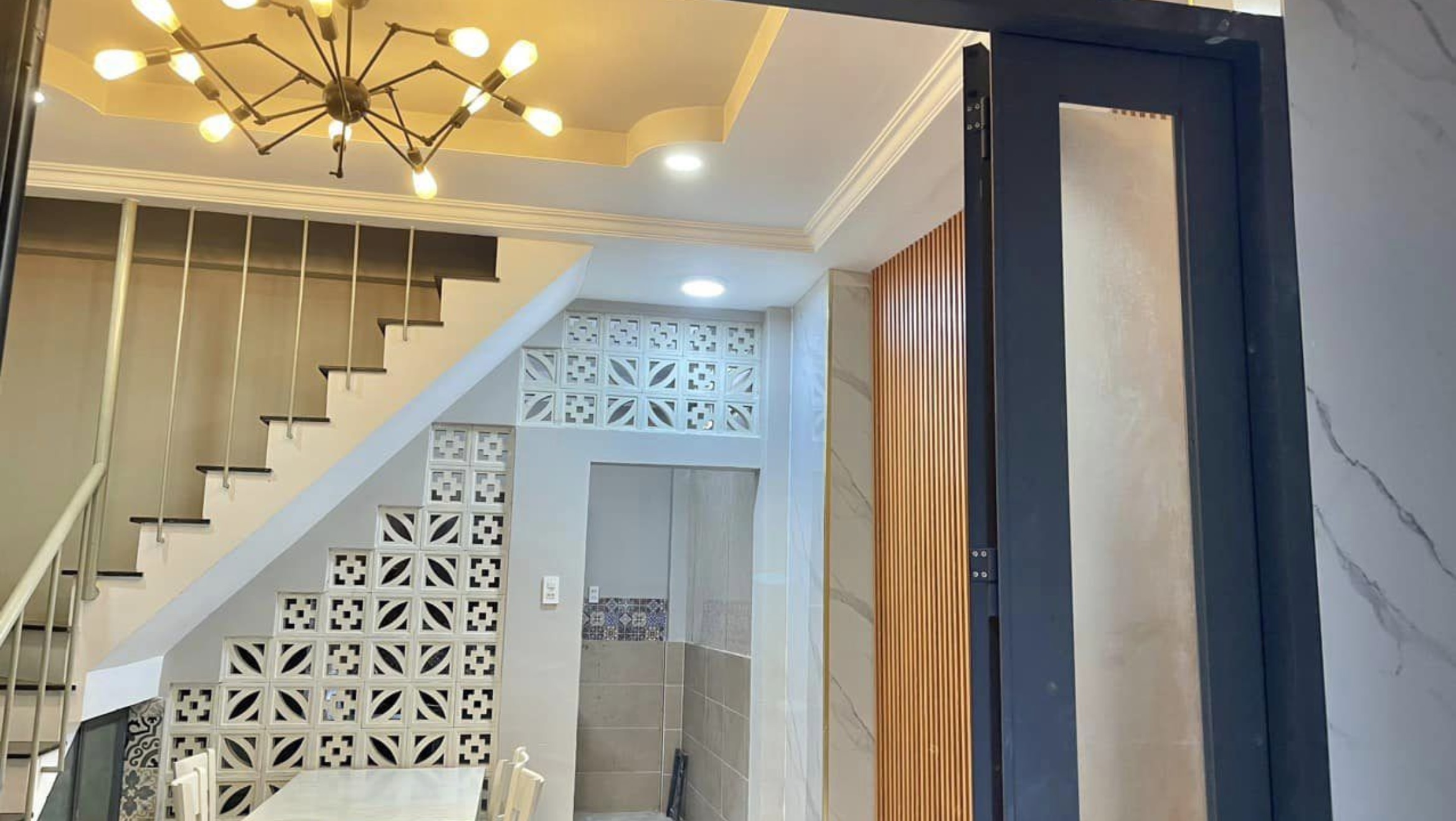 BÁN NHÀ HẺM PHẠM VĂN ĐỒNG, PHƯỜNG 3, GÒ VẤP. Mua bán nhà riêng tại Hẻm Phạm Văn Đồng, Phường 3, Quận Gò Vấp, Hồ Chí Minh được đăng bởi Căn Nhà Màu Vàng. Hình 2