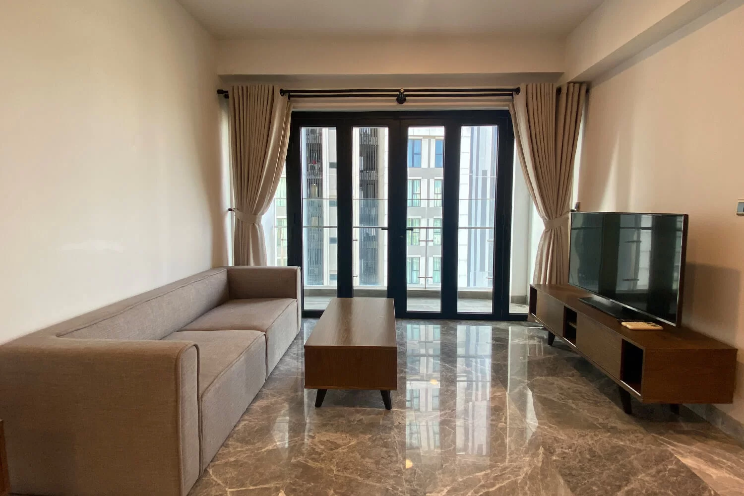 Căn hộ 2PN đầy đủ nội thất dự án D1Mension. For Sale apartment in Cau Ong Lanh, Ho Chi Minh posted by HUTTONS AOD