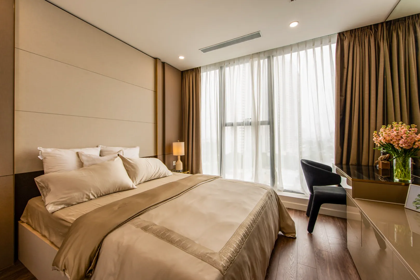 Căn Hộ 2 Phòng Ngủ Tại Sunshine Sky City Tiện Ích Chuẩn, Nội Thất Đẹp. Mua bán căn hộ tại Tân Mỹ, Hồ Chí Minh được đăng bởi VPI Official