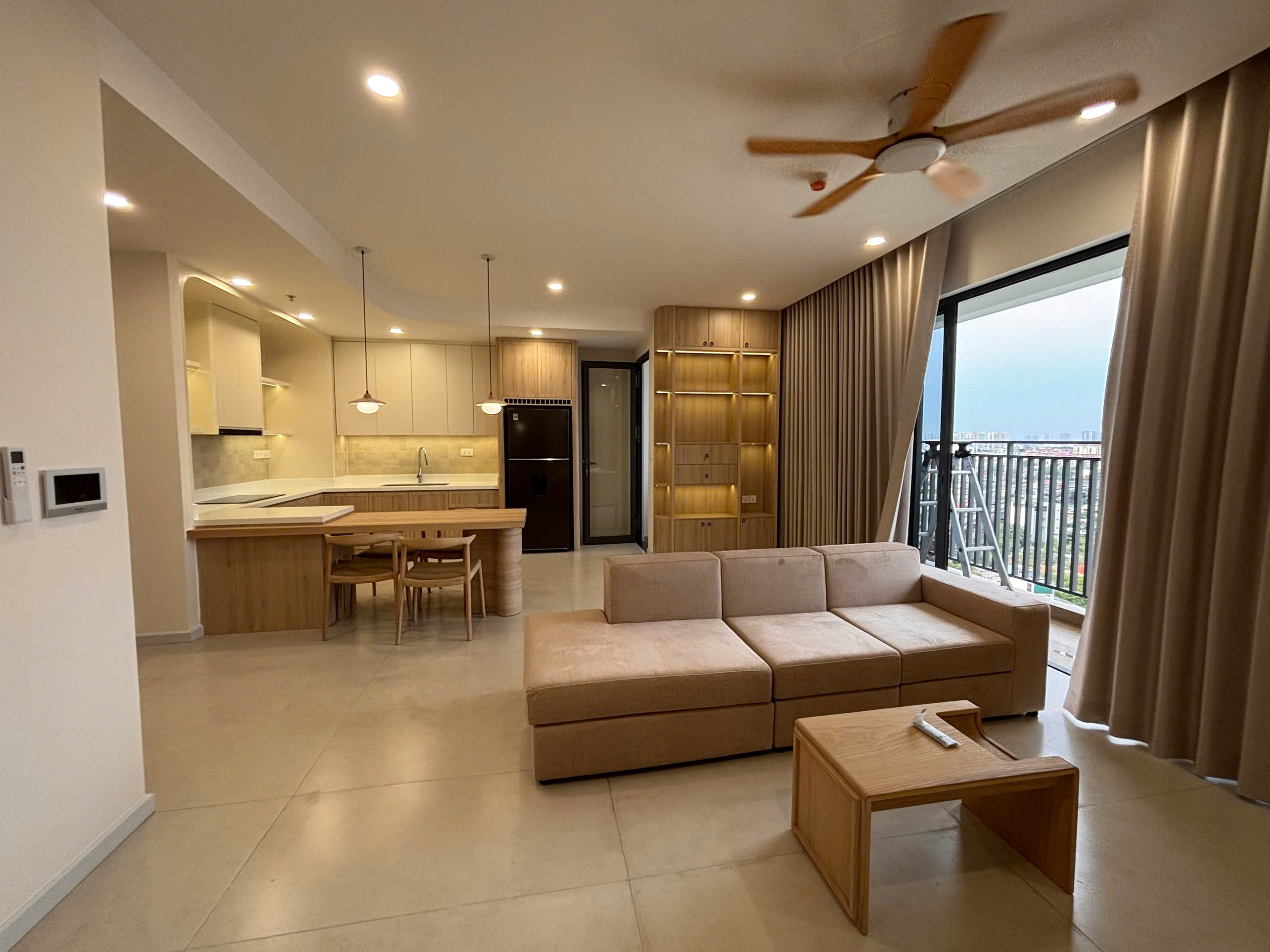 Căn hộ tầng trung của dự án Infiniti Quận 7 view hướng sông Sài Gòn, giá thuê tốt. Cho thuê căn hộ tại Tân Phú, Hồ Chí Minh được đăng bởi VPI Official