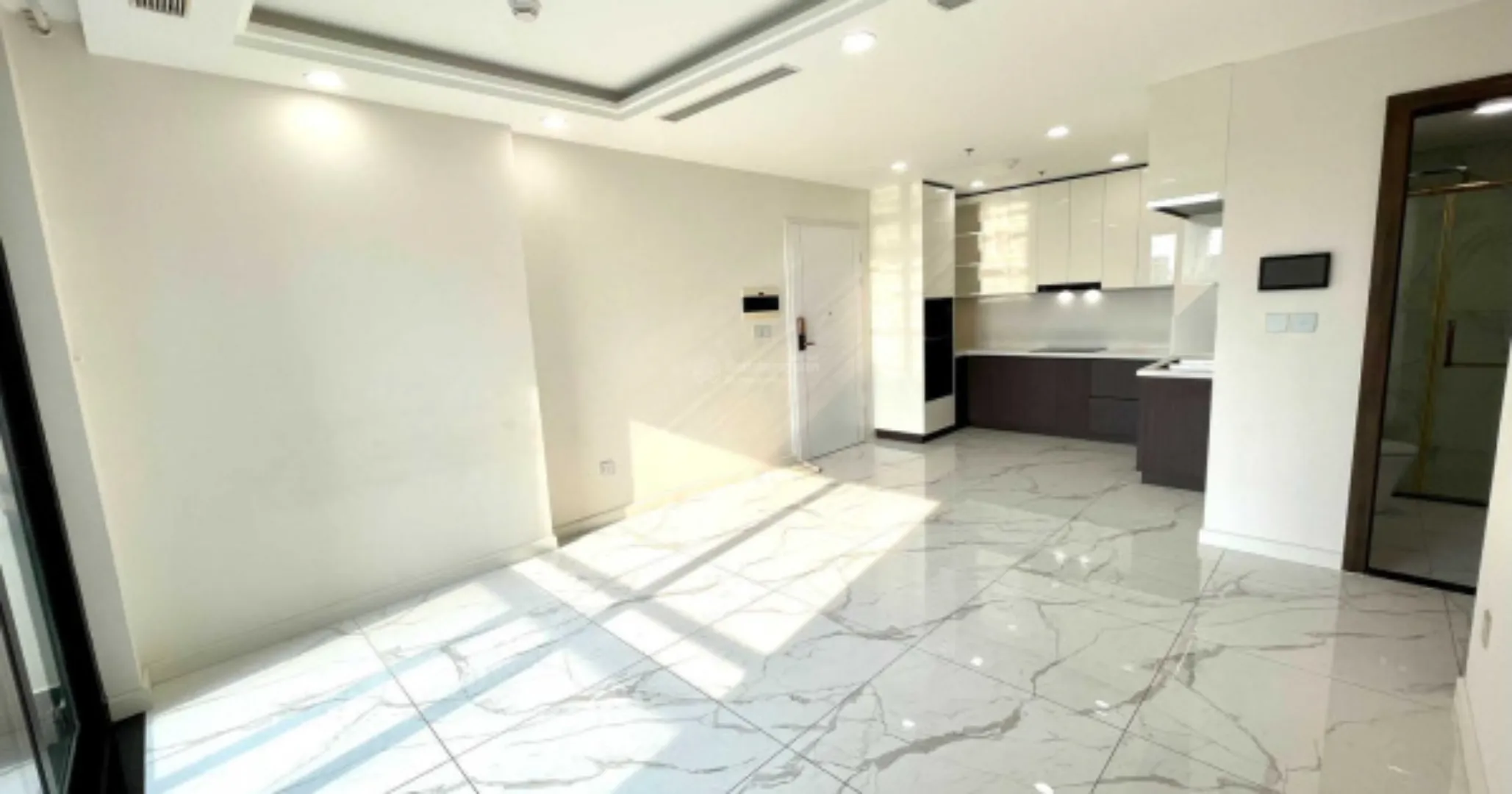 Văn phòng đa năng tại Sunshine Sky City có không gian rộng rãi. For Sale office in Tan My, Ho Chi Minh posted by VPI Official