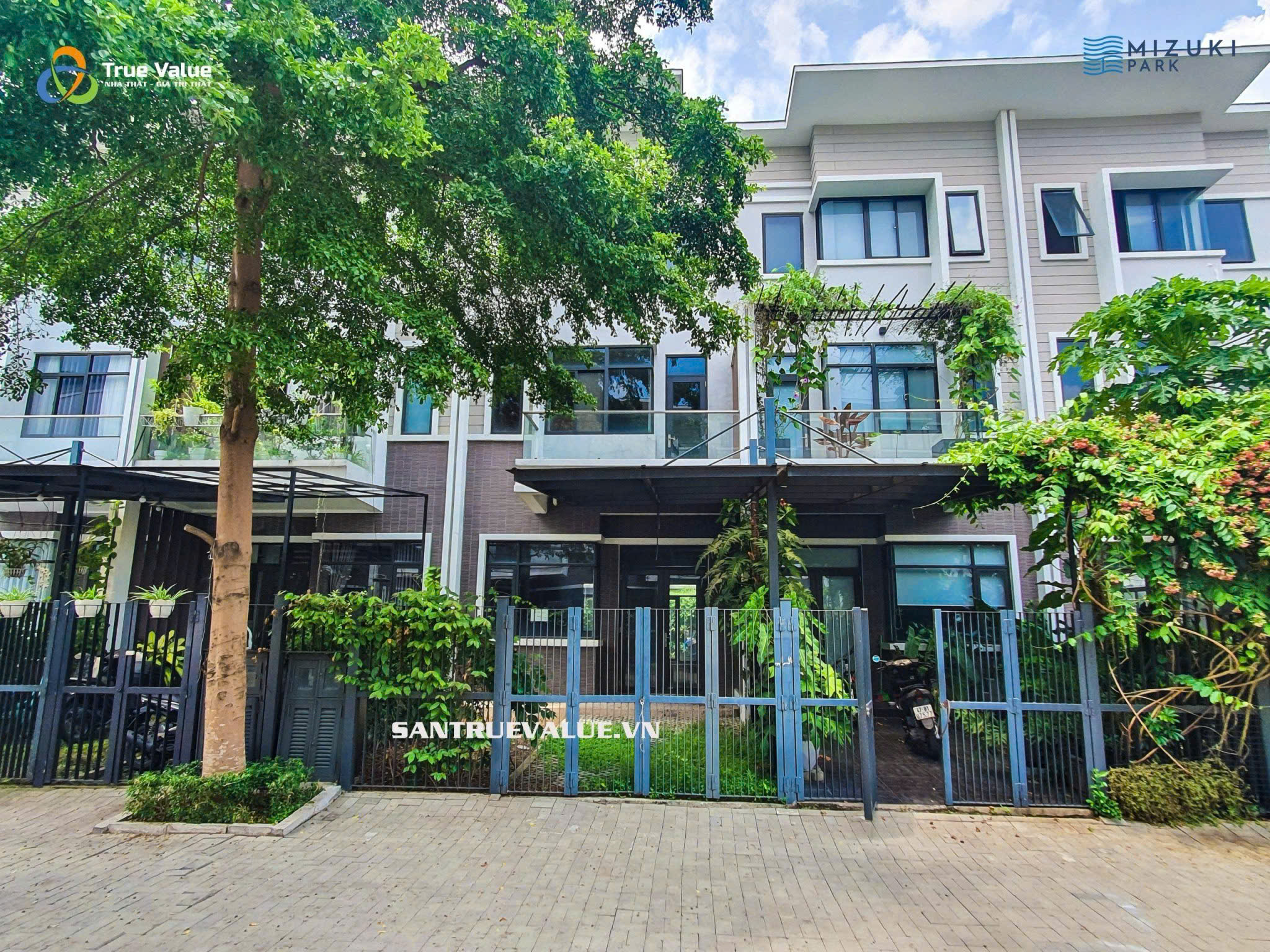 🏡 Bán Nhà Phố mới KĐT Mizuki đã có sổ, 5x20m chỉ 10 tỷ. Mua bán nhà phố tại Nguyễn Văn Linh, Xã Bình Hưng, Quận Bình Chánh, Hồ Chí Minh được đăng bởi PKD True Value. Hình 4