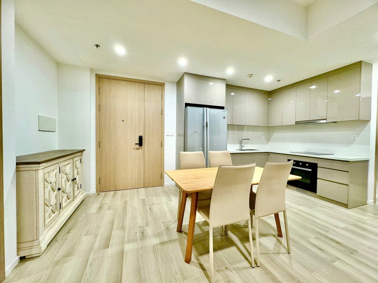 CHO THUÊ CĂN 2PN VIEW TRIỆU ĐÔ TẠI MASTERI CENTRE POINT - TRẢI NGHIỆM SỐNG ĐẲNG CẤP TẠI TRUNG TÂM. 임대 아파트 Đường D1, Phường Long Bình, Thành phố Thủ Đức, Tp. Hồ Chí Minh에 위치 Hoàng Hảo 등록